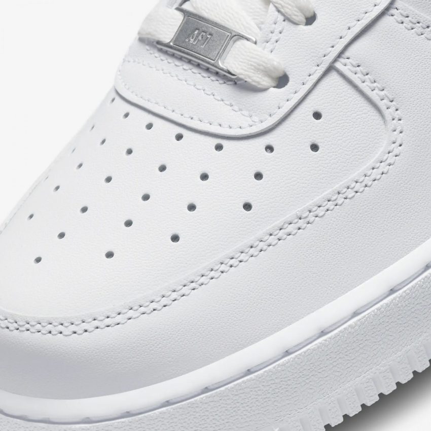 Nike Air Force 1 Triple White AF1