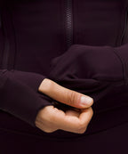 #color_black-plum