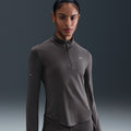 Using insights from runners like you, we prioritized functionality to refresh our Swift essentials. This lightweight mid layer has been designed to help reduce chafing. It's soft, sweat-wicking and helps block out UV rays so you can focus on your miles, and nothing else.
