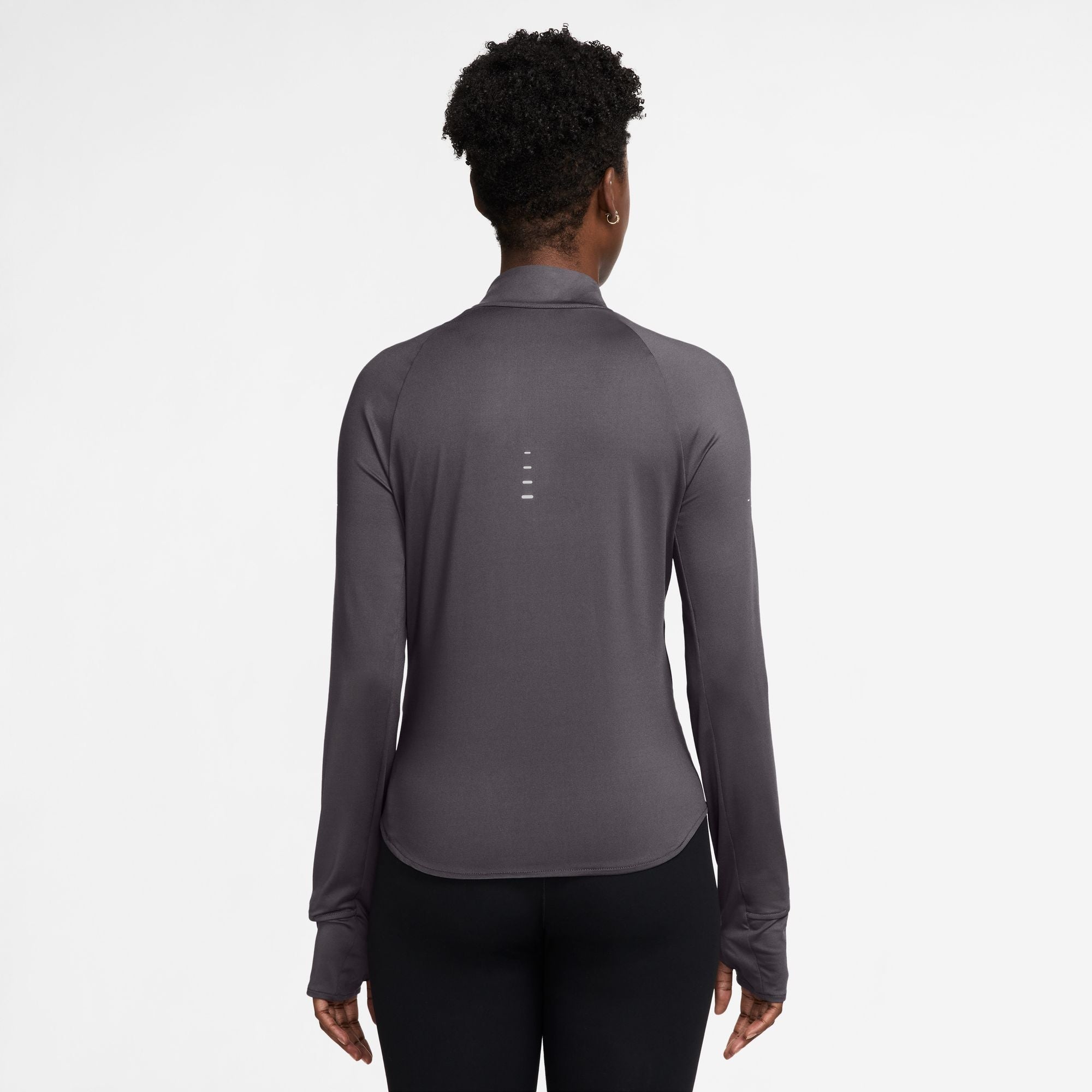 Using insights from runners like you, we prioritized functionality to refresh our Swift essentials. This lightweight mid layer has been designed to help reduce chafing. It's soft, sweat-wicking and helps block out UV rays so you can focus on your miles, and nothing else.
